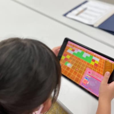 楽しくプログラミングを学べます！