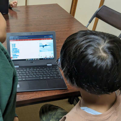 お互いのプログラミング作品に興味津々