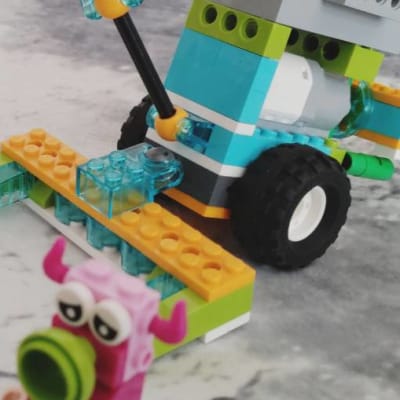 今となっては廃盤のレアなLEGOwedoもあります！