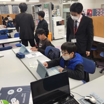 4回目のプレゼンに向けてテーマを作成する3回目の授業。