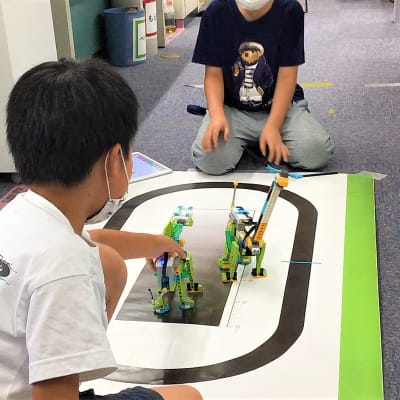 青葉台校は、現在は年長さんから高校3年生まで、120名を超える生徒のみなさんにお通いいただいています。