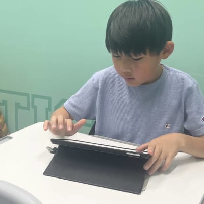 コーチ1名に対して生徒3名までの少人数制･個別レッスンをご提供！