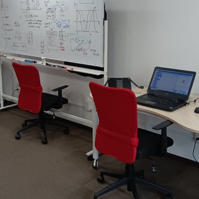 個別学習ならではのパーソナルスペースを確保