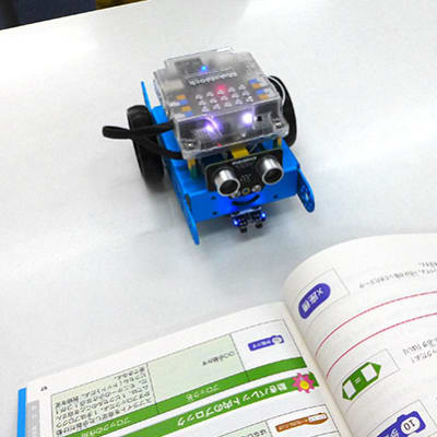 親しみやすくわかりやすいロボット教材