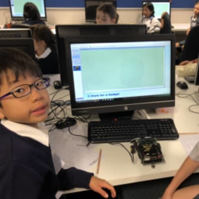 国際合宿でグローバル×ICTを学ぶ子ども達