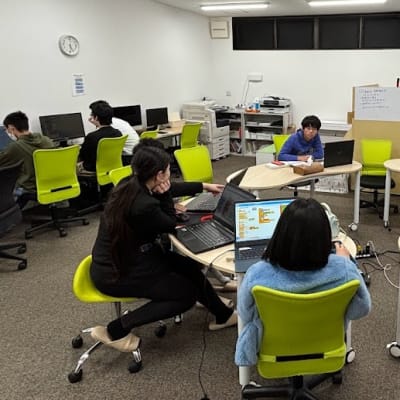 みんなそれぞれがそれぞれの学習をおこなっています