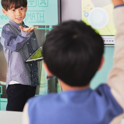 自身の作品を発表することで、達成感と成長を実感することができます。