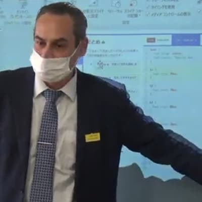 コードプログラミングクラスの教材「BSD Education」を使用したカリキュラムは、オンラインレッスンのほか、学校での出張授業を実施しています。