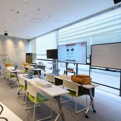 保護者の方は、教室の中だけでなく待機スペースでお待ちいただくことも可能です。