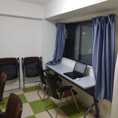 田無校の室内です。落ち着いた雰囲気で授業に取り組めます。