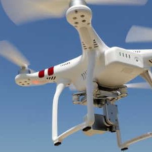 ドローン飛行