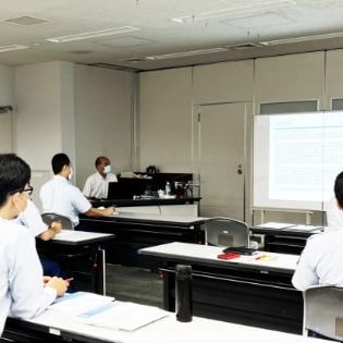 出張講習座学の様子