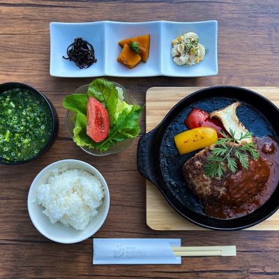 岡山の空　ハンバーグ定食