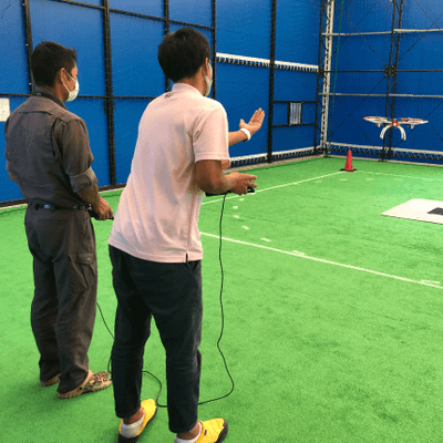 屋内で飛ばすドローン