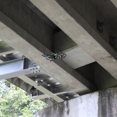 ドローンプロパイロット養成所「フリークスガレージ」 橋梁点検でのドローン活用