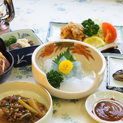 南アルプスドローンスクール ヘルシーな郷土料理を取り入れたお食事