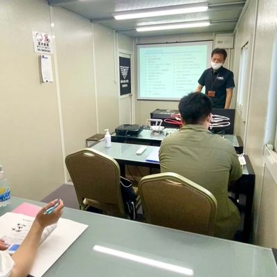 ドローンオペレーターアカデミー 
