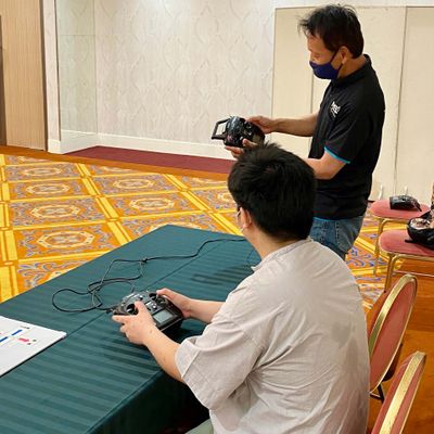 ドローンオペレーターアカデミー 