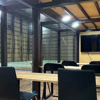 専用屋内フィールド