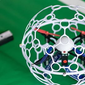 ドローンサッカー　機体
