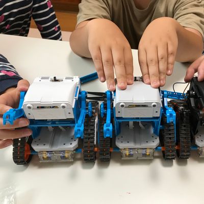 ロボット