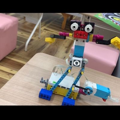 「ダンスロボット」 顔を作ってみました。