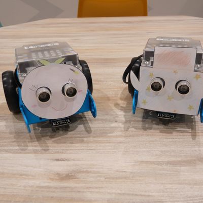 学習用ロボットをデコレーションしました！