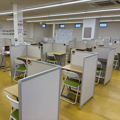 教室内は広々としています！