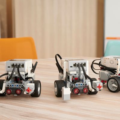 ロボットもゲームも楽しめます！