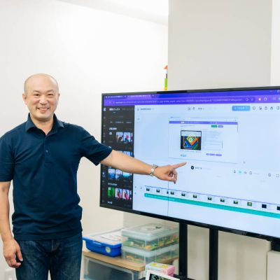 岡田先生：受賞歴や執筆歴も豊富！教材から動画まで作る、プログラミング教育歴10年