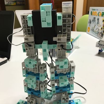 二足歩行ロボット