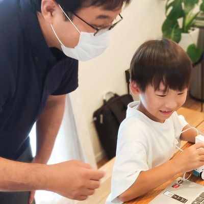 KOOVロボット組立完了の様子
