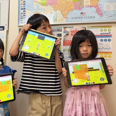 クラスメイトと作品発表を頑張りました！