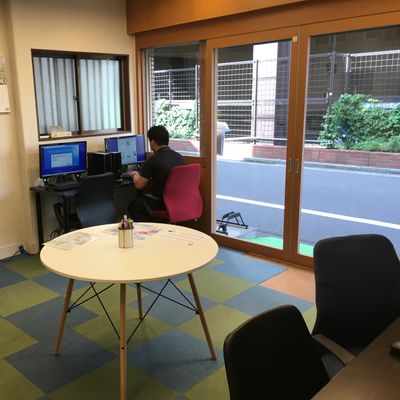 プログラミングに必要な機材は全て完備♩