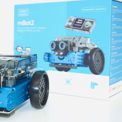ロボットプログラムや３Dモデリング、AI活用、さまざまなカリキュラムが組み込まれていますよ！