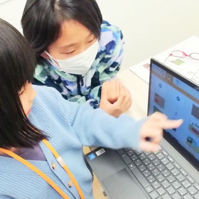 TELACOのレッスンではお友達との学び合いも大切にしています。