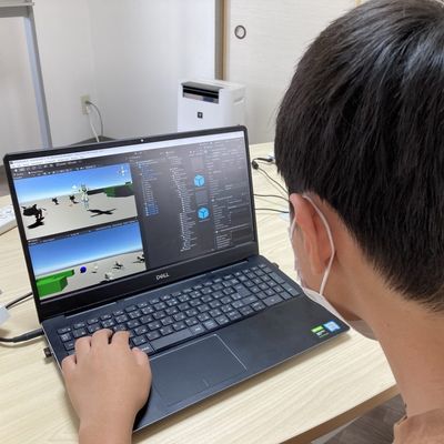 高学年は本格的にコードを打ってプログラミング