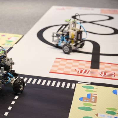 国内独占取扱いのメカ教材『ＴＥＣ Ｃｕｂｉｃ』と、専用プログラミングアプリ『スクラッチパイ』を使って自分だけのロボットを作ろう！