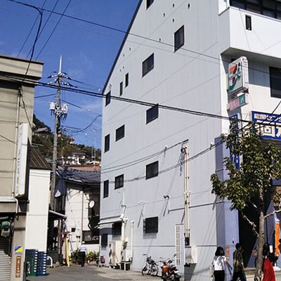 個別指導Axis 尾道校です。JR尾道駅南口より徒歩10分