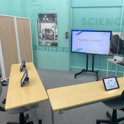 小集団授業で落ち着いて集中して学んで頂ける様心掛けております。