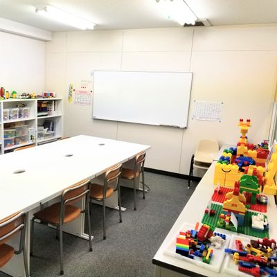 教室の様子（新百合ヶ丘教室）。学習意欲を高める楽しい授業を展開します。