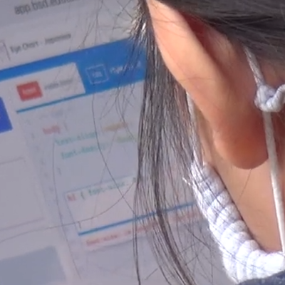 コードプログラミングクラスの教材「BSD Education」を使用したカリキュラムは、オンラインレッスンのほか、学校での出張授業を実施しています。