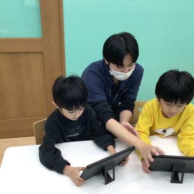 分からなくても必ずコーチがサポートいたします。一人一人に沿った学習を行います。