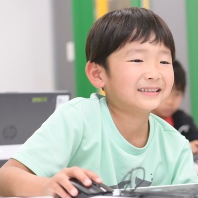 「できた！」の小さな成功体験を積み重ね、学びを応用する力を身につけます