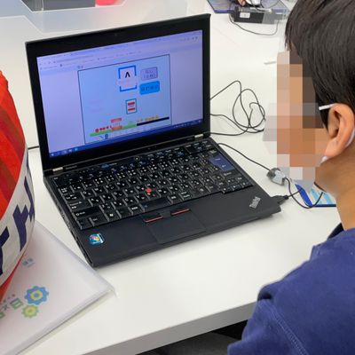 【中級コース】scratchでゲーム開発！完成したプログラムを検証中！大好きなTNTが画面上でデザインされてます！