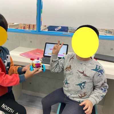 かっこいいロボットができたね