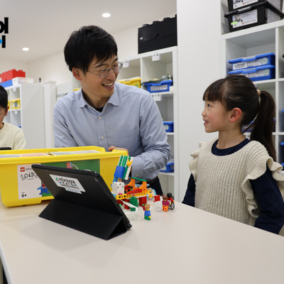教材はLEGO SPIKE™ベーシック・SPIKE™プライムを使用。