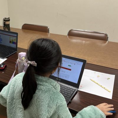 真剣に集中しています