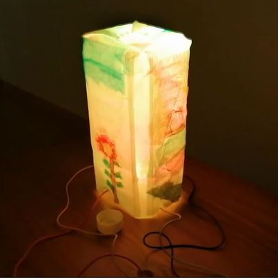 LEDと和紙を使ったお洒落な行灯です。自分だけの和紙行灯をカラフルに光らせてみよう！