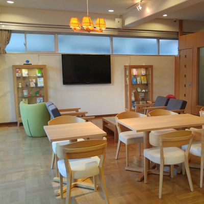 ラウンジ
